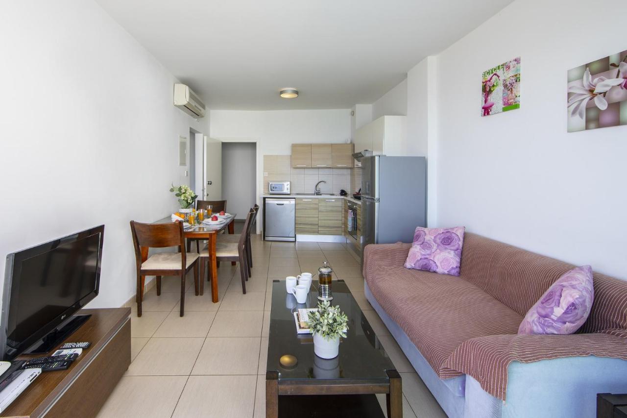 Coralli A 305 Protaras Extérieur photo