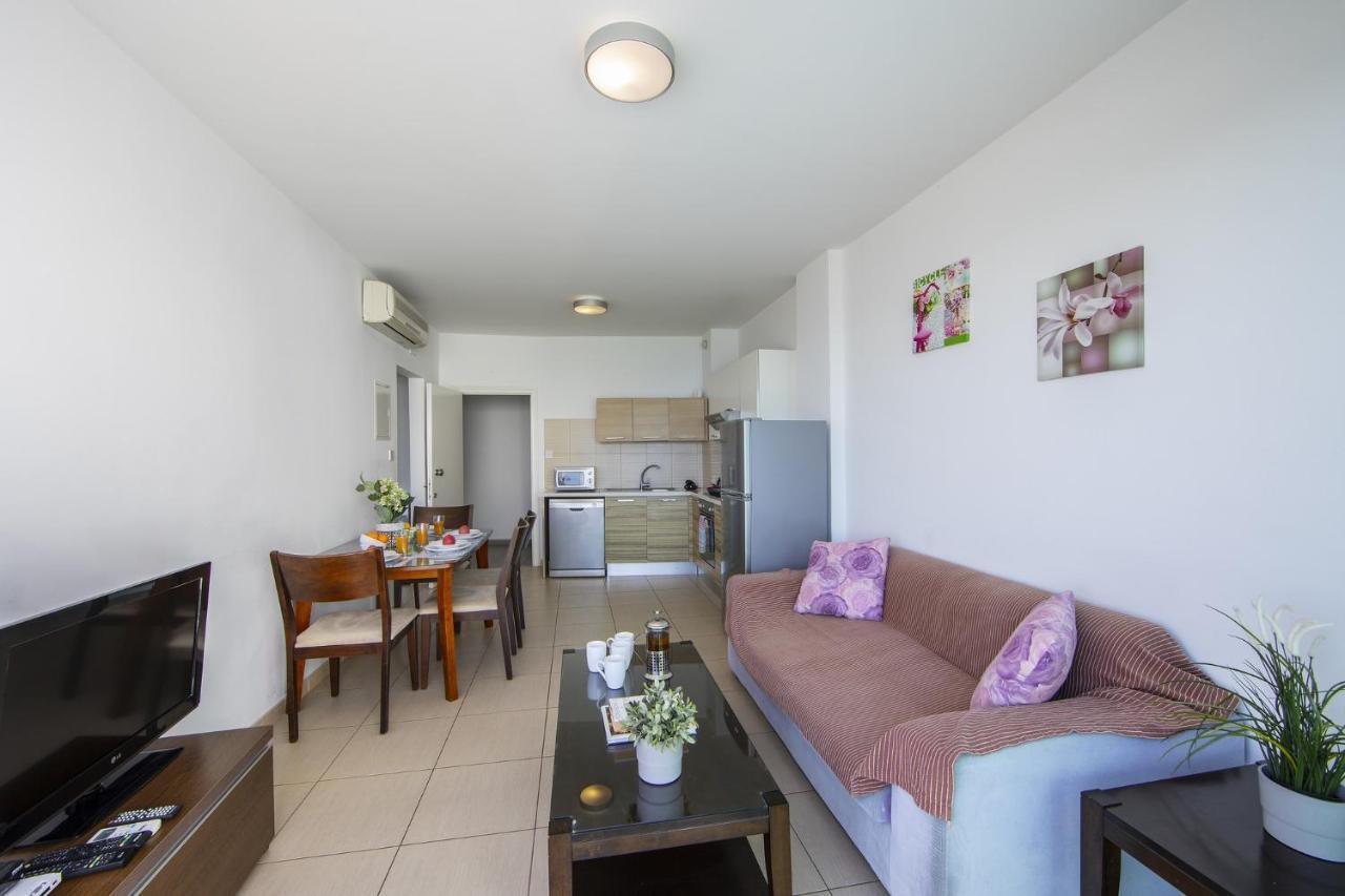 Coralli A 305 Protaras Extérieur photo